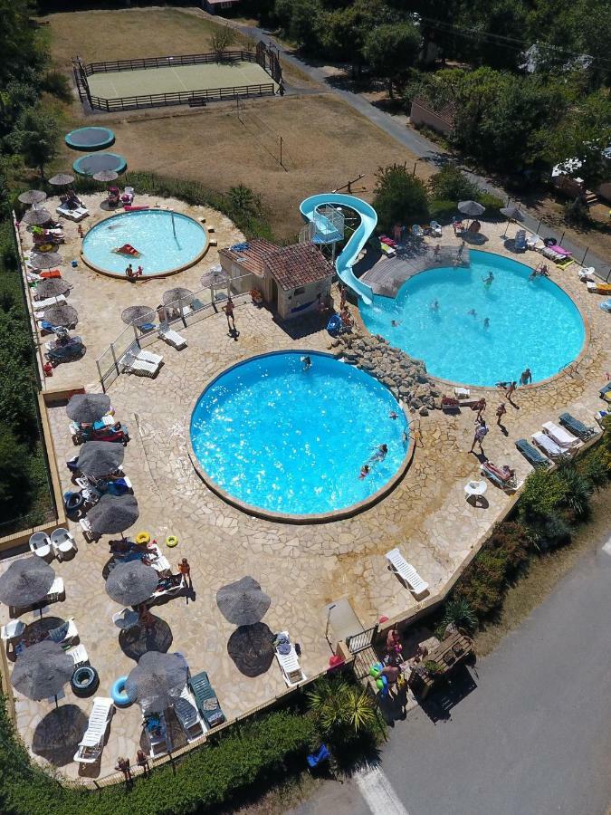 Europe Tents Camping Le Clou Meynard Kültér fotó